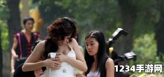 女班长被 c 扒衣服视频梦幻旅程：国产13000部小U女仙踪林中的奇迹与心灵的启迪
