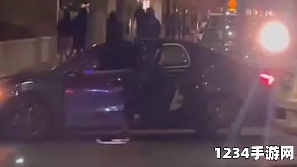 美国乱叫的粗暴视频之旅身心释放：通过在线厕拍，感受真实与虚拟的交融，让每一瞬都充满激情与欢愉!